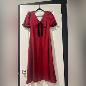 Chic Red Floral Midi Dress with Bow Detail